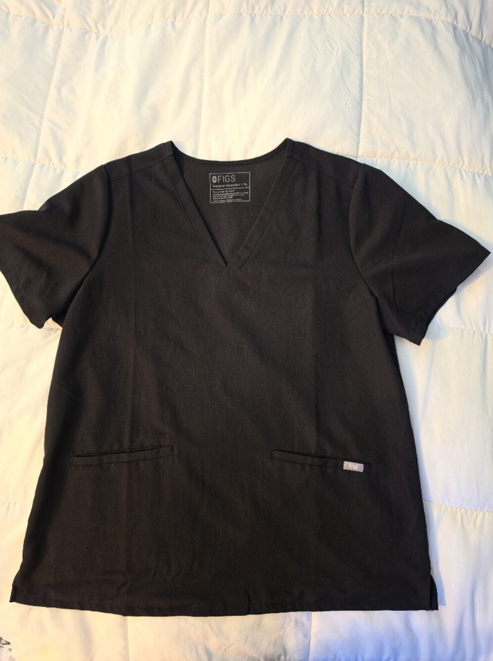 Figs Black V-Neck Women’s Scrub Top with Dual Pockets